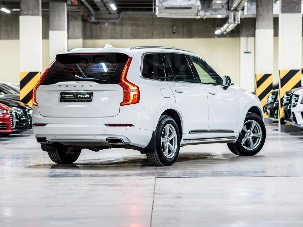 Volvo XC90 Image 3